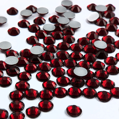 SS20 Dark Siam Glass Rhinestones
